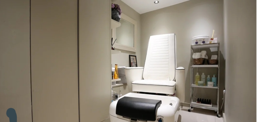 Mari Marinez Health &Beauty  
